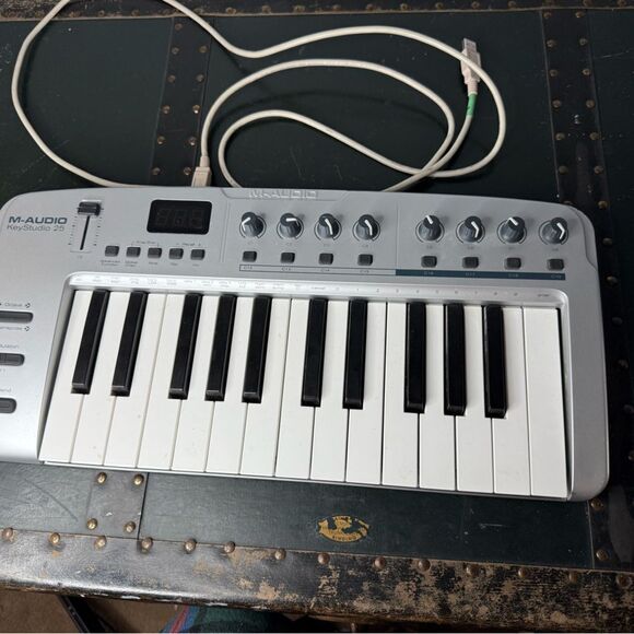 M-Audio KeyStudio 25 MIDI Controller Keyboard Mini USB Board As Photographed - Picture 3 of 9